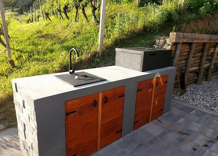 Hiska Oddiha - Prázdninový dům